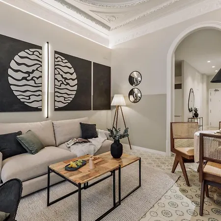 Appartamento Halite - 2 Bedrooms, Terrace, And Balcony In Gracia *